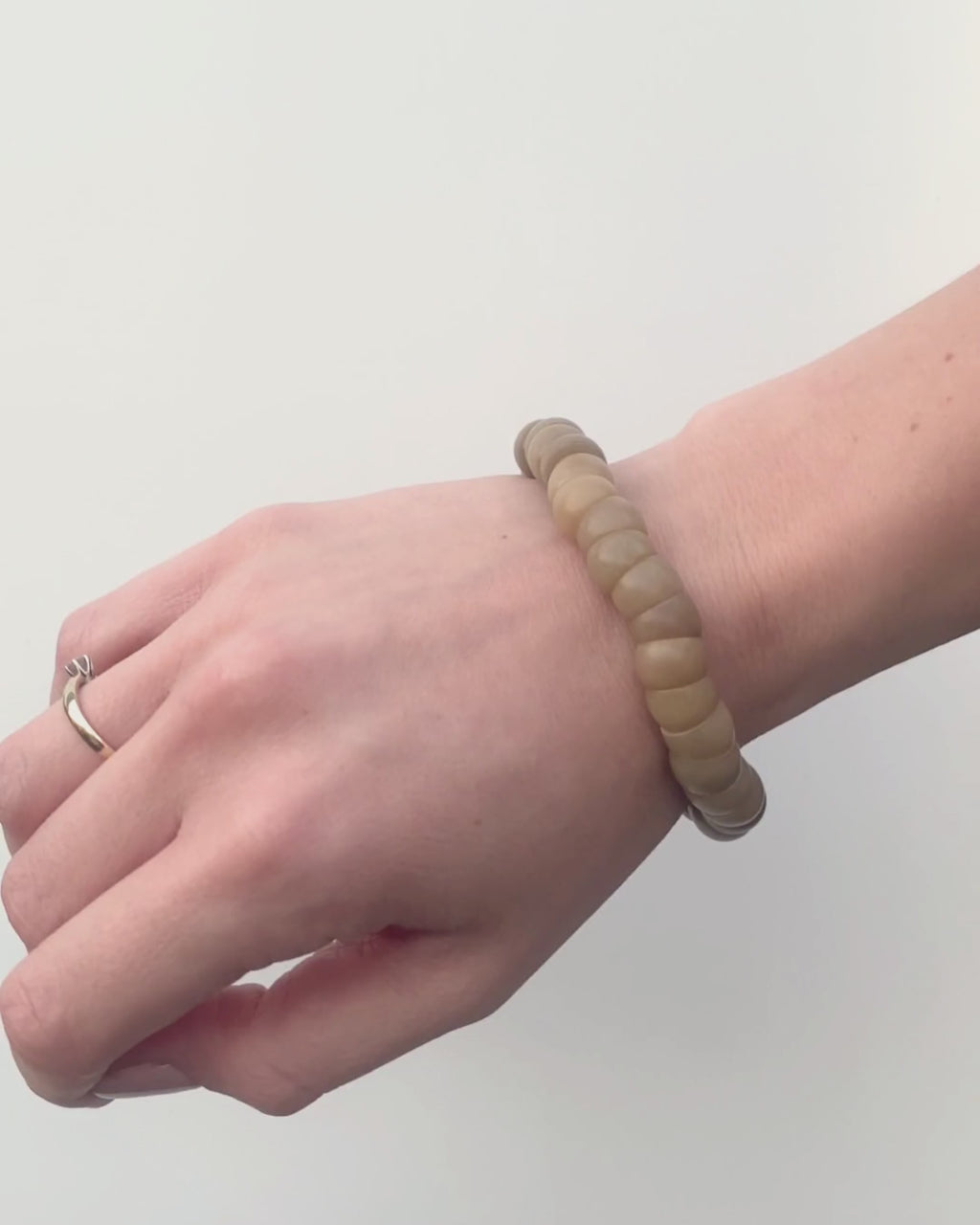 Bodhi Sensory Armband – Raw Greige